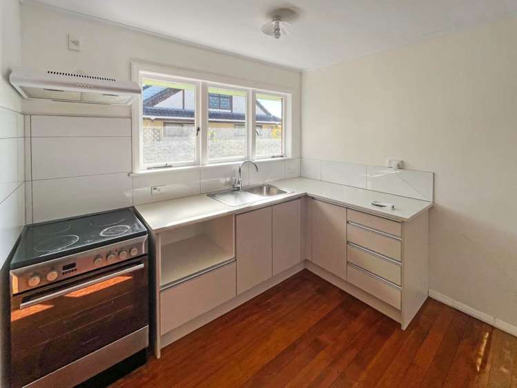 5/2 Bowling Avenue Epsom_7