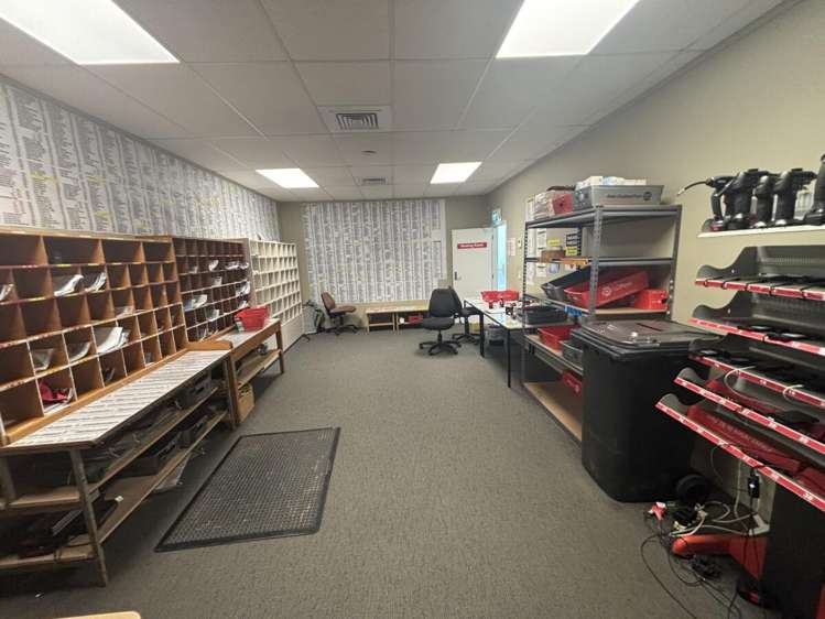 Unit 4, 76 Porana Road Wairau Valley_8