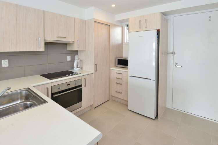 214/17 Link Crescent Stanmore Bay_3