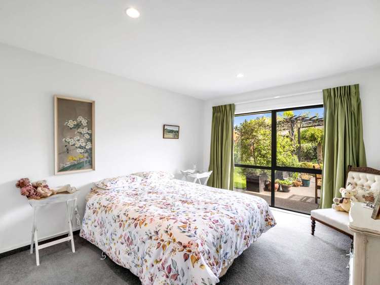 8 Stable Way Belfast_20