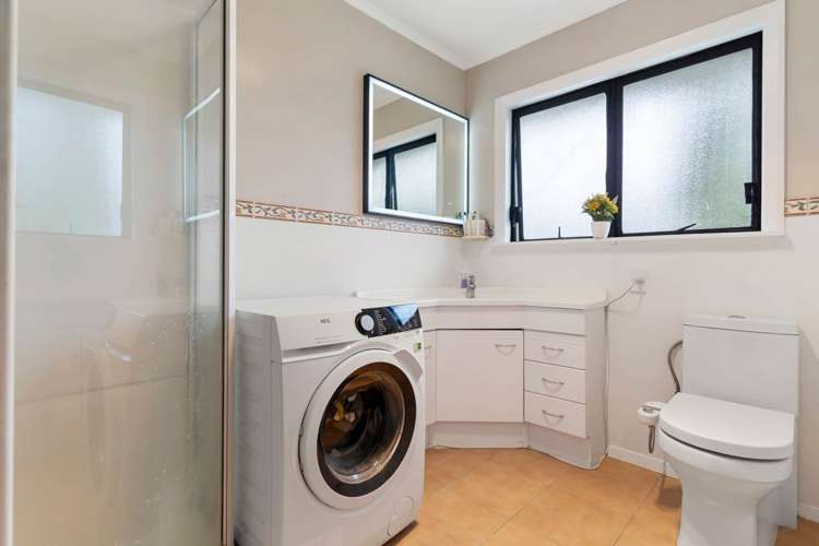 84 Tiverton Road New Windsor_16