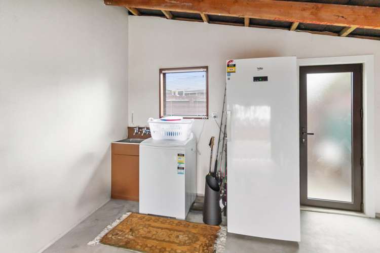 5 Pringle street Waimataitai_14