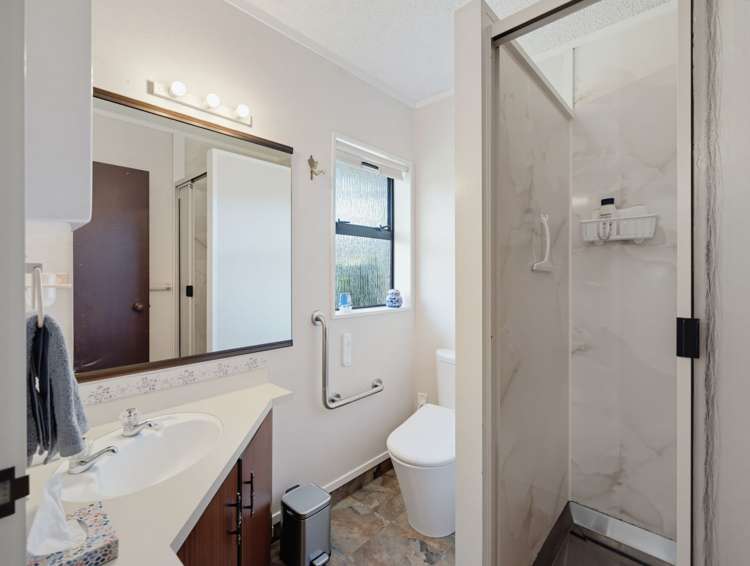 137 Avenue Road Greenmeadows_17