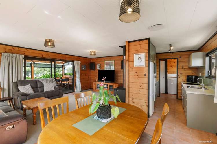 17 Seaview Rise Waiuku_9