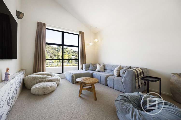 564 Aubrey Road Wanaka_8