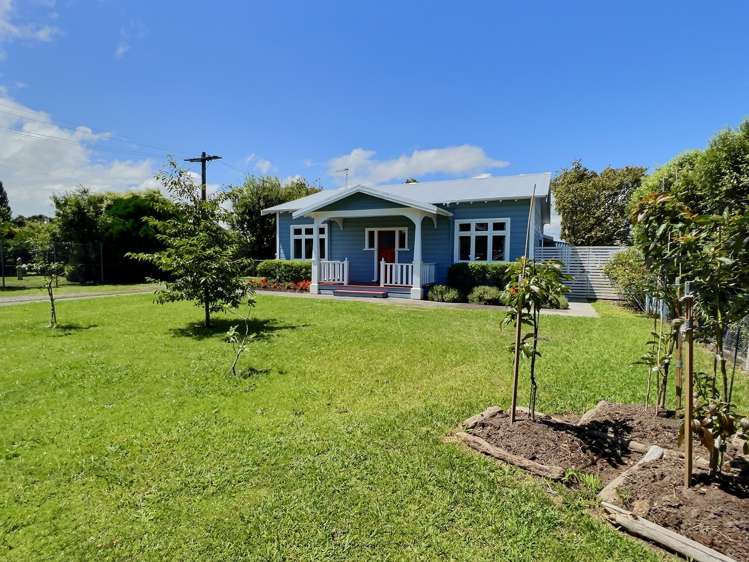 14 Russell Street Otane_15