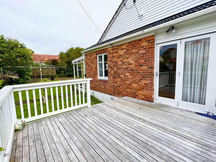 9 Moana Avenue One Tree Hill_13