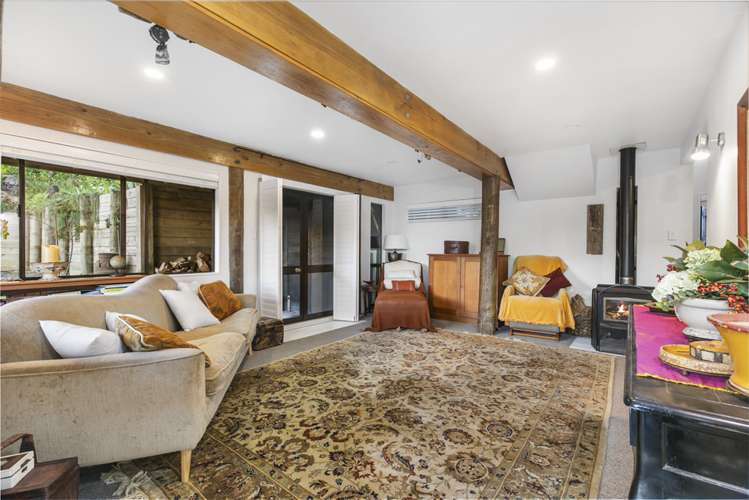 1133 Huia Road Huia_10