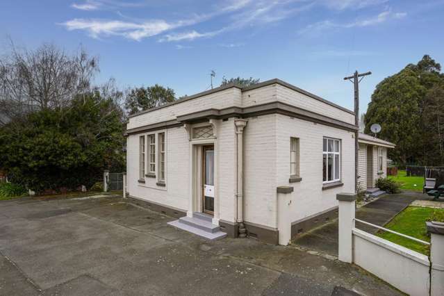 Charming Historic Post Office on Offer!