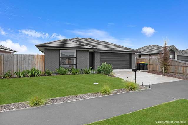 As-New 4 Bedroom Family home with reserve aspect.