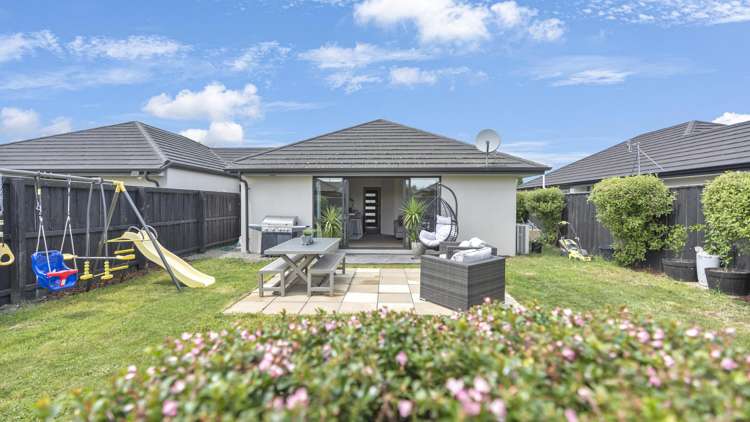 41 Farnborough Way Rolleston_15
