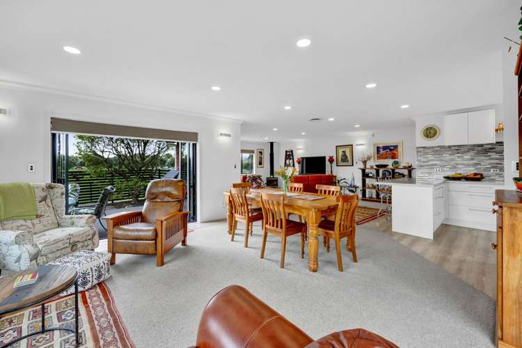 12 Beach Road Urenui_9