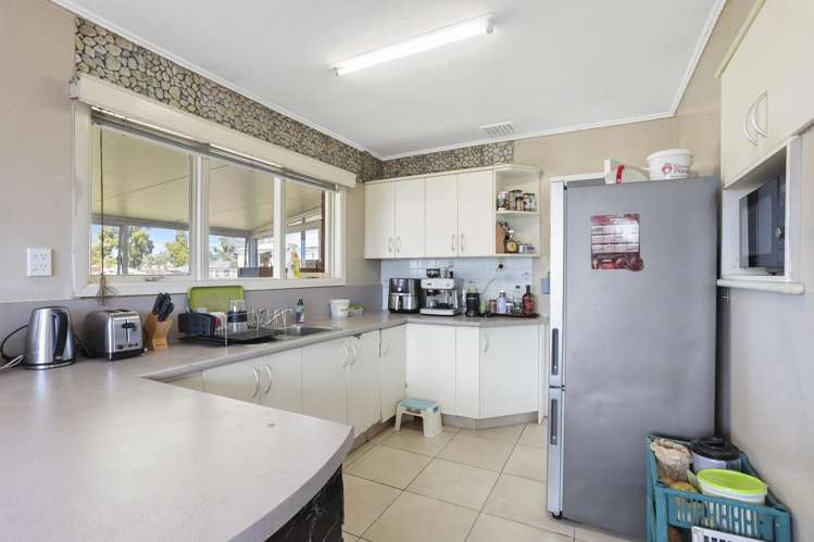 23 Tirimoana Road Te Atatu South_13