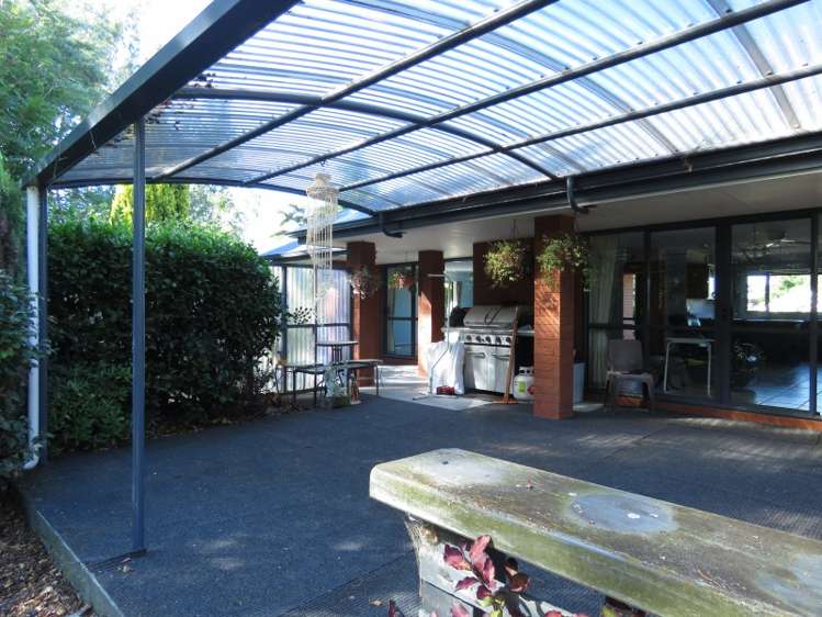 1298 Stanley Road Elgin_11