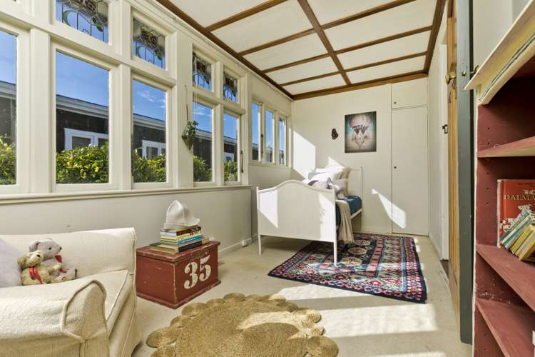 11 Ascot Avenue Narrow Neck_6