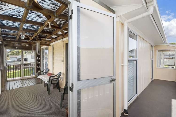 78 Solar Road Glen Eden_15