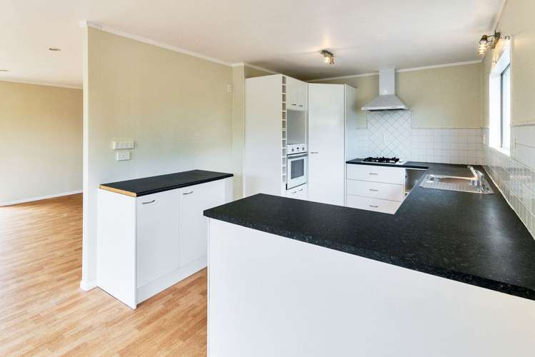 12 Cemetery Road Waiuku_6