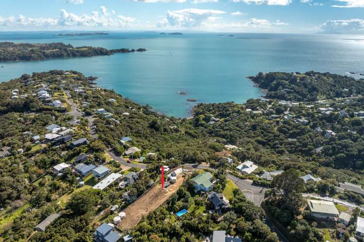 82 Queens Drive Oneroa_11