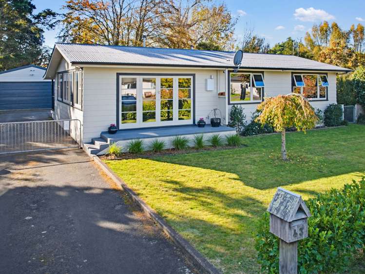 43 Norfolk Crescent Feilding_3
