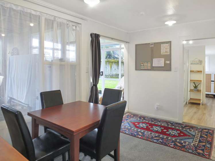 13 Barber Street Foxton Beach_13