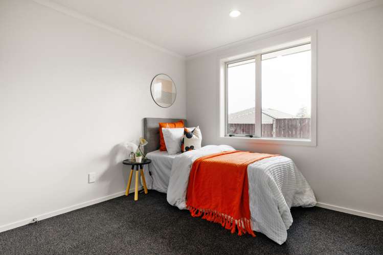 6 Cabourne Drive Glenview_12