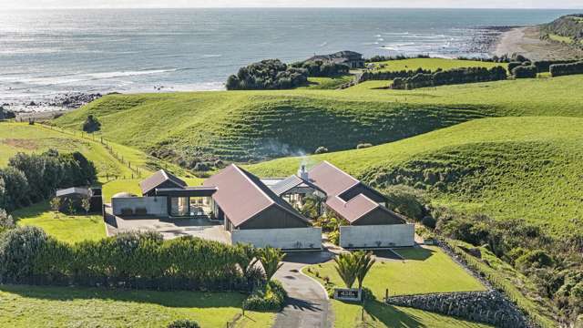 EXCLUSIVE COASTAL LIFESTYLE, INCREDIBLE OUTLOOK