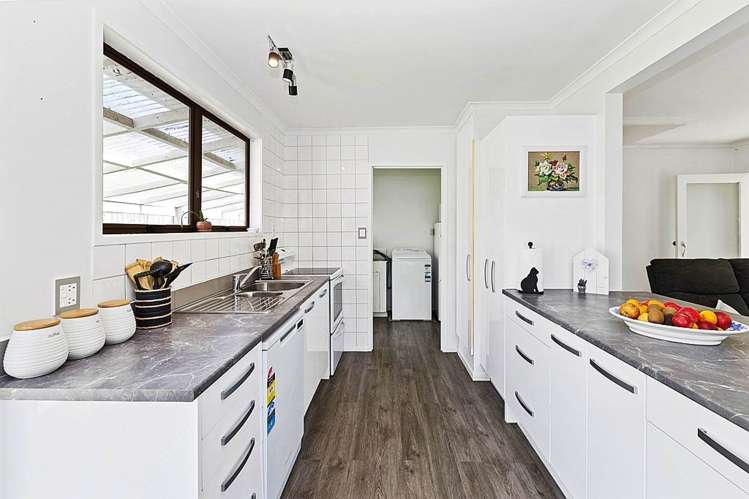 4 Capricorn Place Glen Eden_2