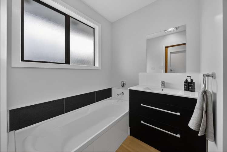 6 Blossomdale Place Bishopdale_15