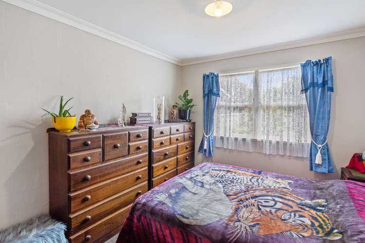 28 Woods Avenue Matua_11