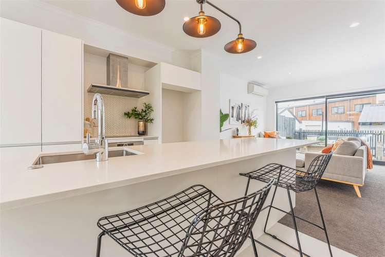 14 Alexander Willis Crescent Hobsonville_9