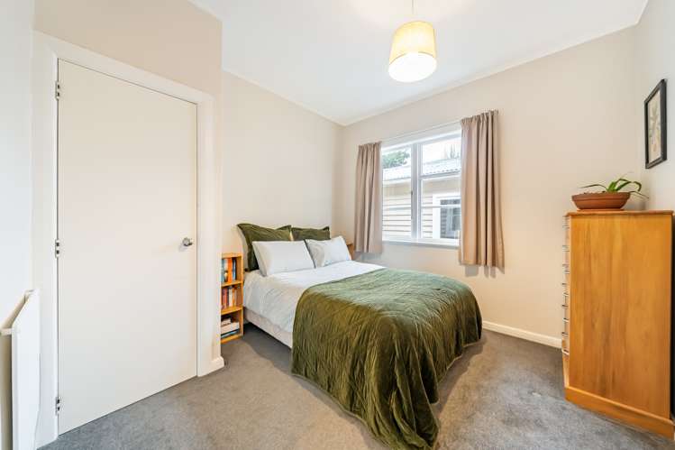 19 Naenae Road Naenae_9