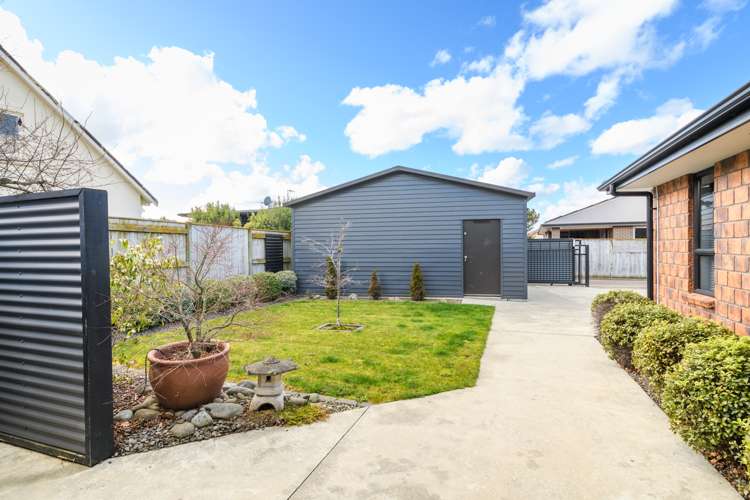 44 Chestnut Close Kelvin Grove_24