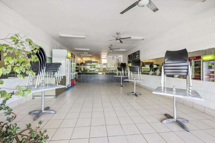 142-146 Rodney Street Wellsford_11