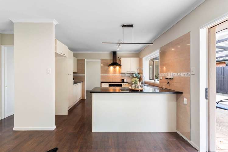 3 Gretton Court Flat Bush_18