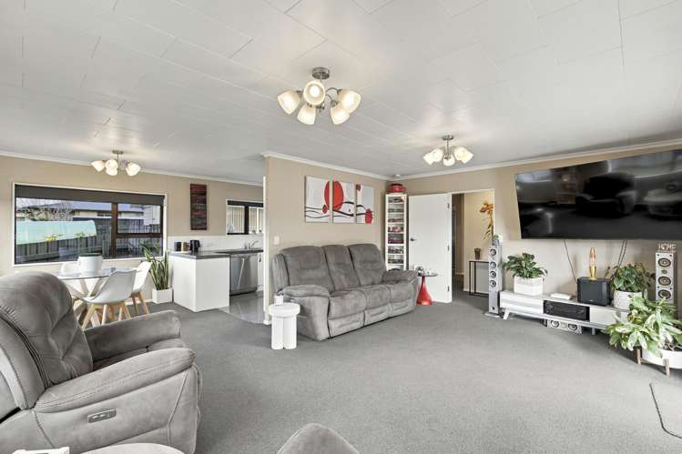 8 Pokaka Place Inglewood_17