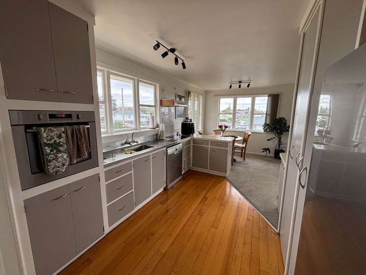 2 Sussex Place Kamo_2
