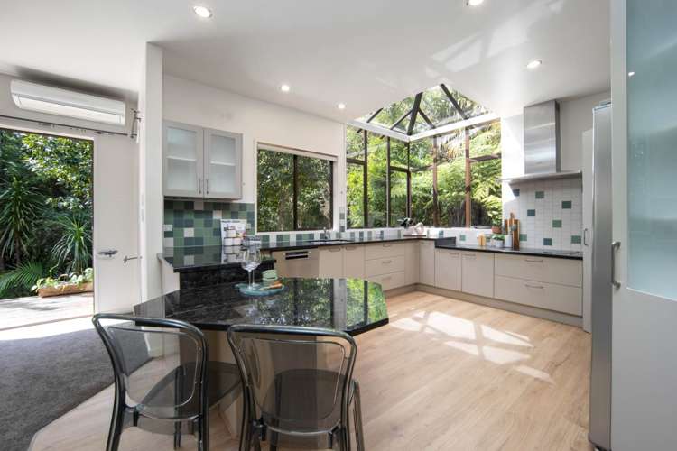 15 North Way Titirangi_5