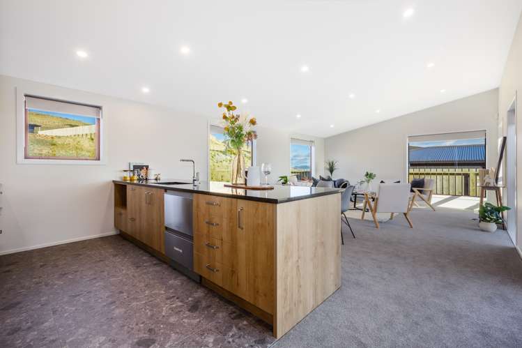 24 Lemonwood Way Woodridge_5