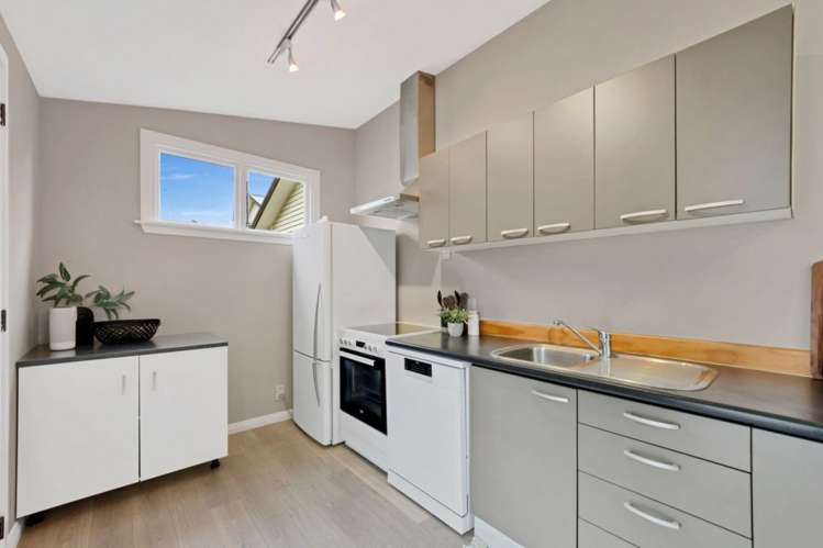 83 Roker Street Somerfield_10