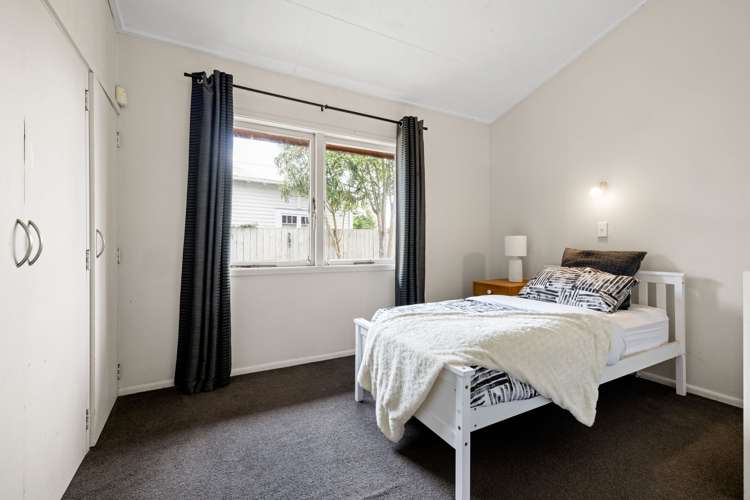 5 Balloch Street Fairfield_14