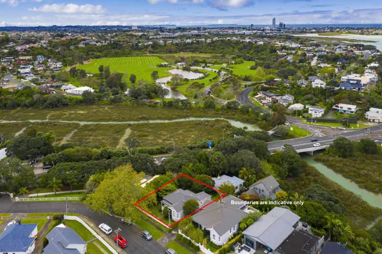 33 Waimana Avenue Northcote Point_13