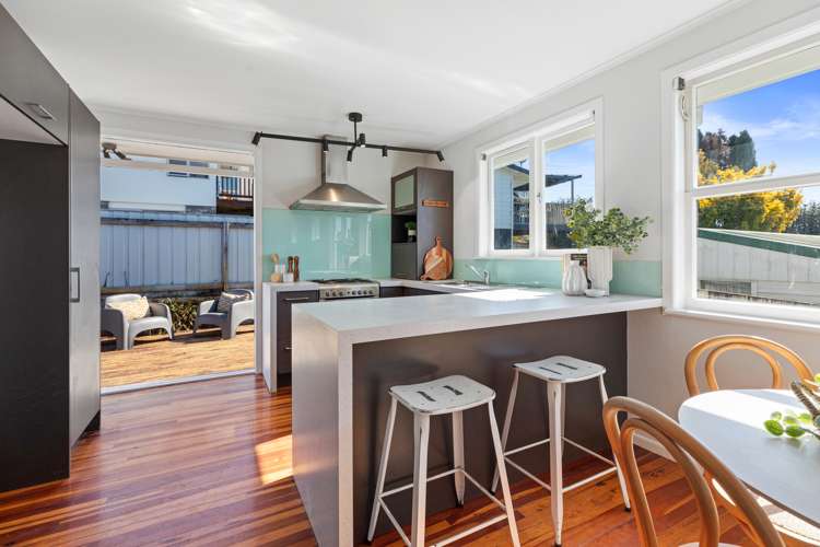 40 Windsor Road Bellevue_10