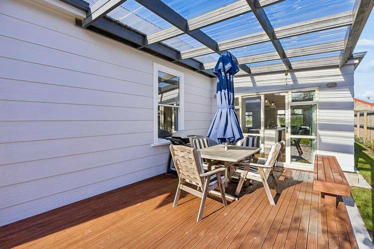 17 Sandringham Street Saint Clair_24