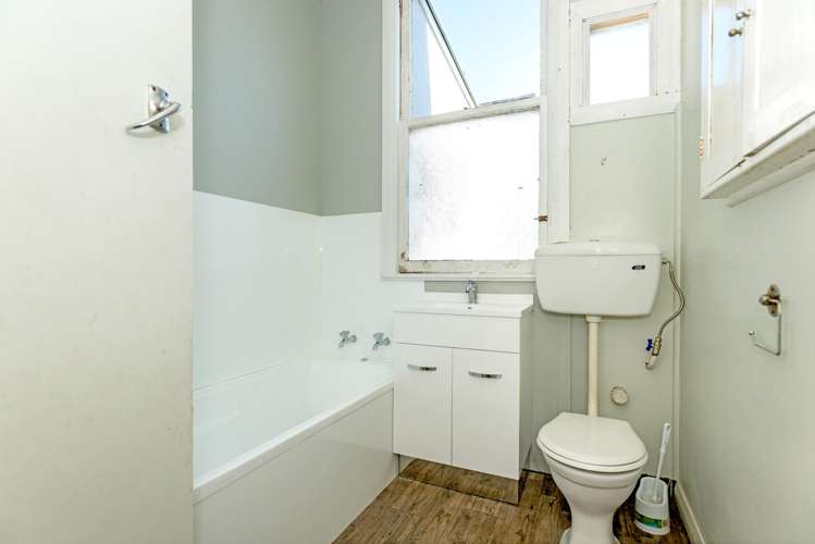 678 Gladstone Road Te Hapara_17