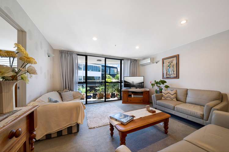 2i/175 Hurstmere Road Takapuna_17