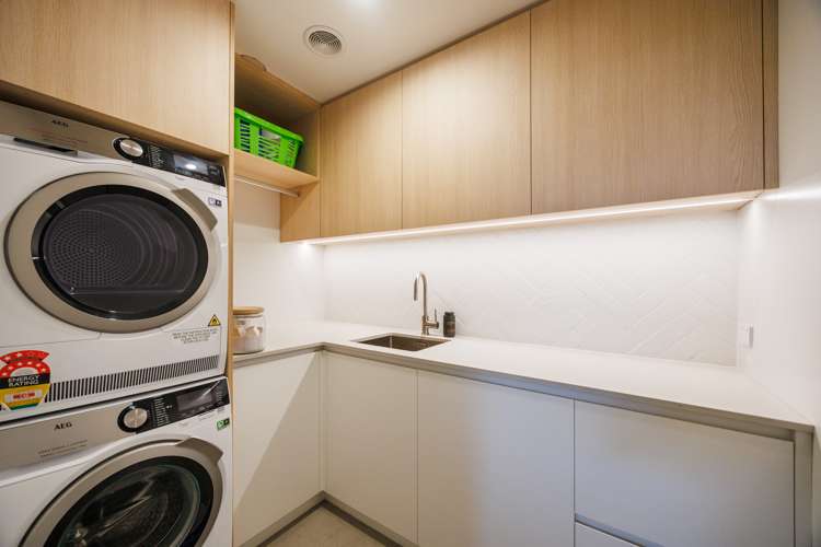 89 Churcher Street Feilding_24