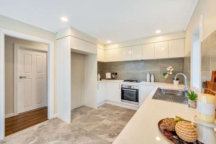 52 Roberts Road Te Atatu South_22