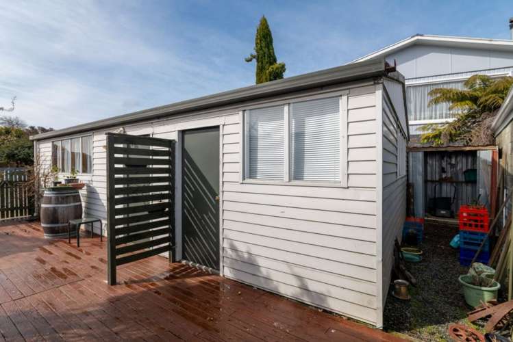 2 Shelley Crescent Stoke_18