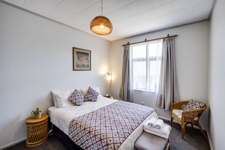 607 Frederick Street West Mahora_17