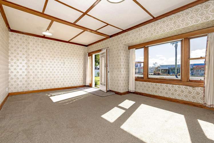 660 Gladstone Road_4